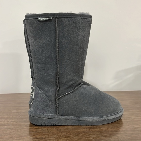 BEARPAW Emma short women’s classic winter slip on boots, size 7, great condition - Picture 9 of 11